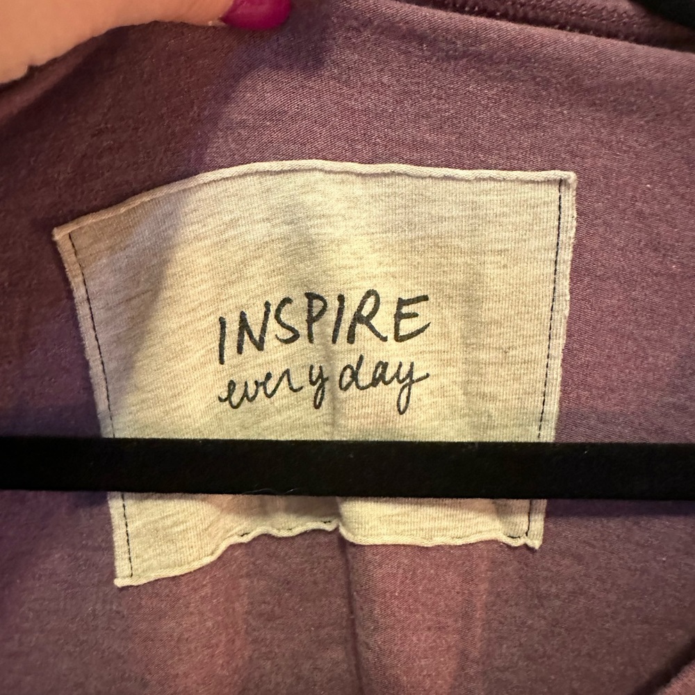 Lululemon - Picture 2 of 5
